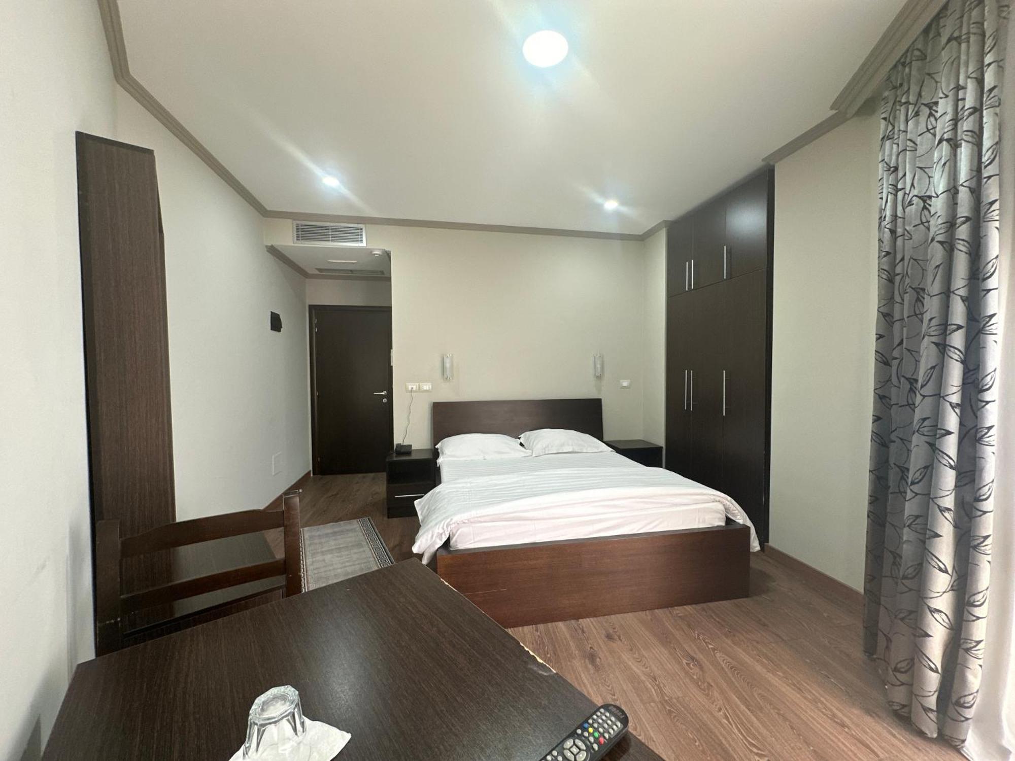 Panorama Rooms Hotel Near The Old Bazaar Крує Екстер'єр фото
